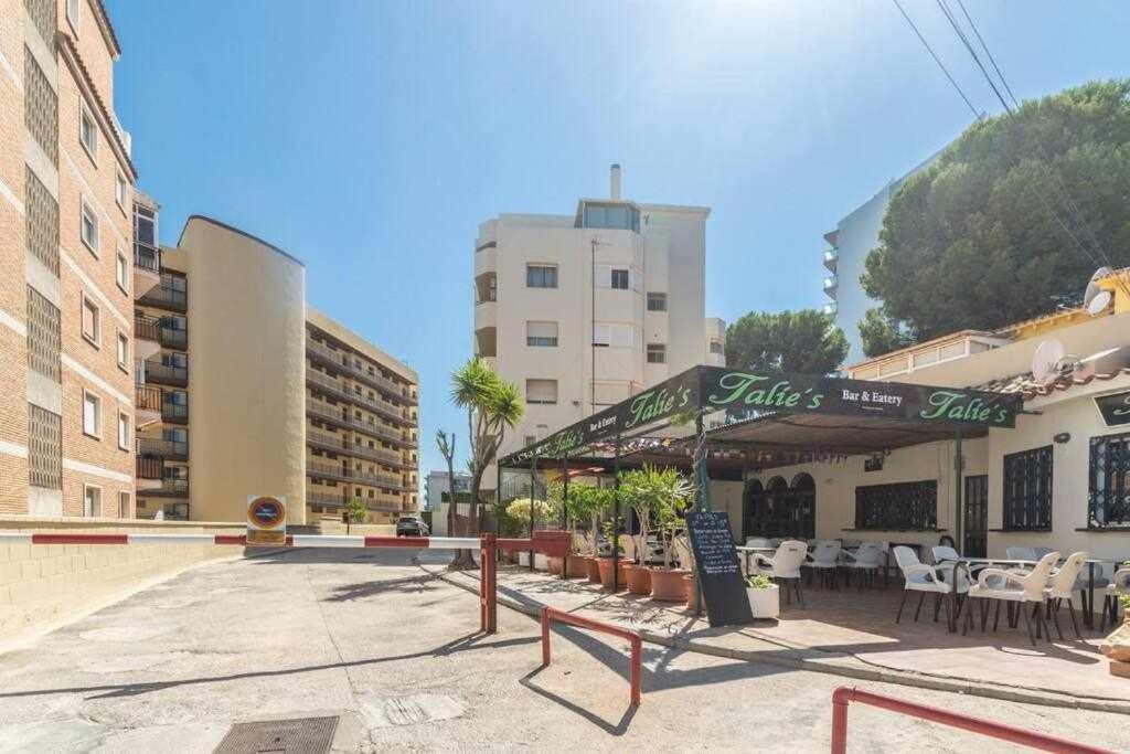 Santa Marta Al Lado De Los Servicios Y De La Playa Benalmádena Esterno foto